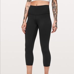 lululemon wunder under crop , black size 8